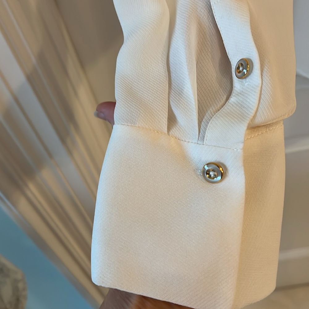 Cream color long sleeve blouse - Picture 5 of 6